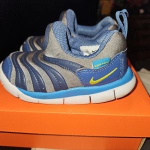 Nike Dynamo Free toddler 8c